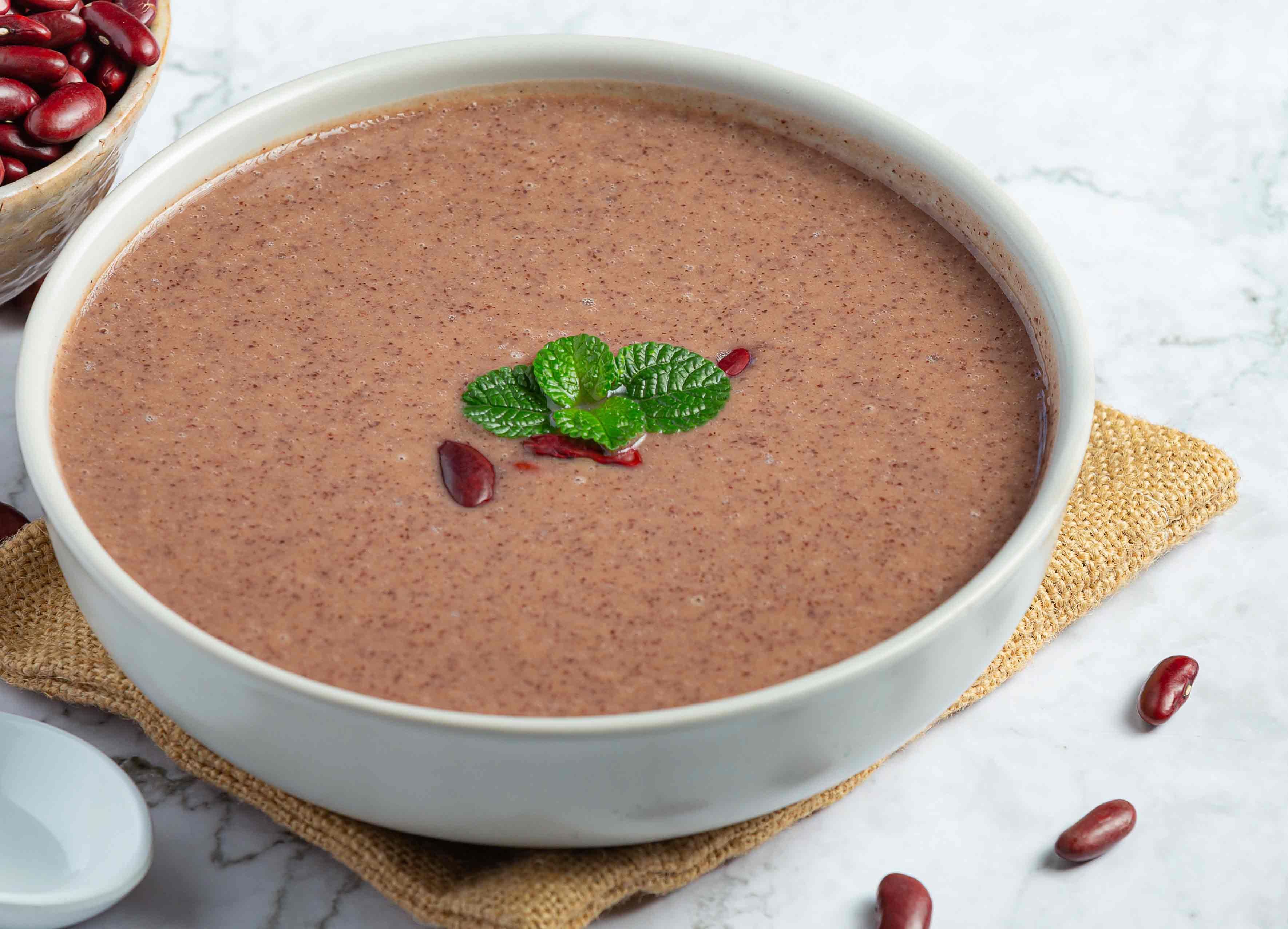 Velouté d'azukis au laurier, potimarron et panais Velouté d'azukis au laurier, potimarron et panais